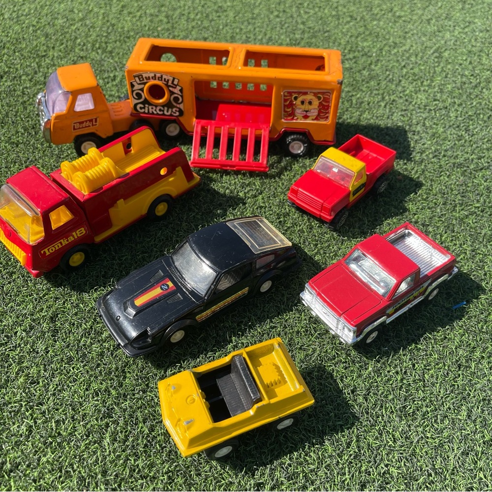 Lot of 6 Vintage Tonka, Buddy L, & Tootsietoy  cars and  trucks **Read**